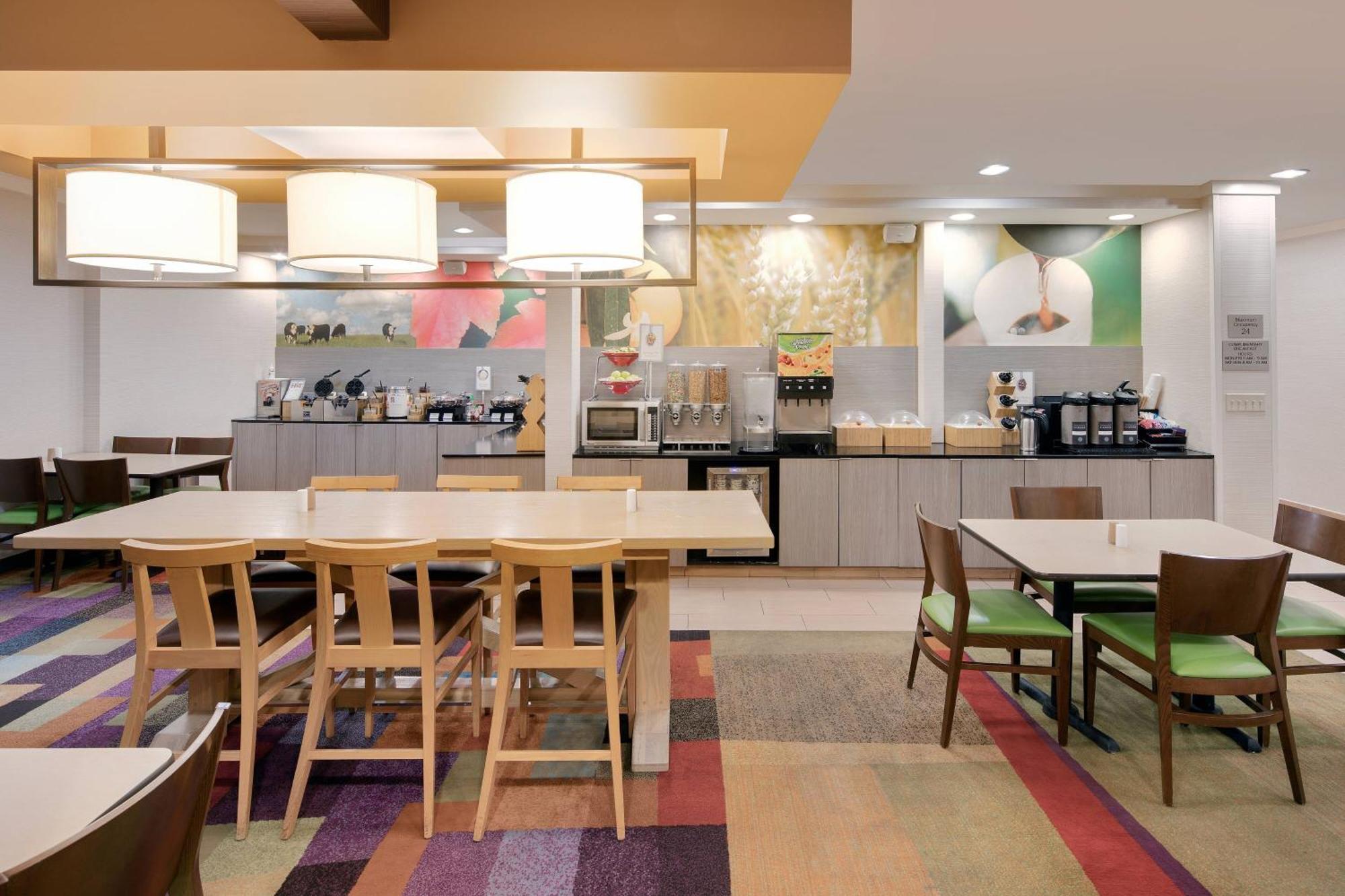 Fairfield Inn & Suites Austin University Area Екстер'єр фото