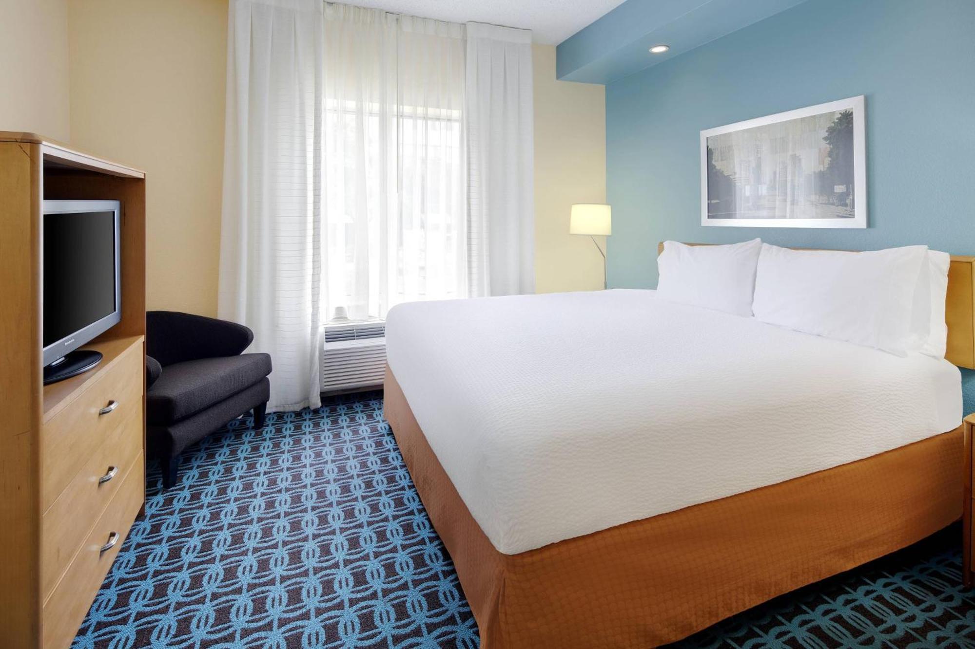 Fairfield Inn & Suites Austin University Area Екстер'єр фото