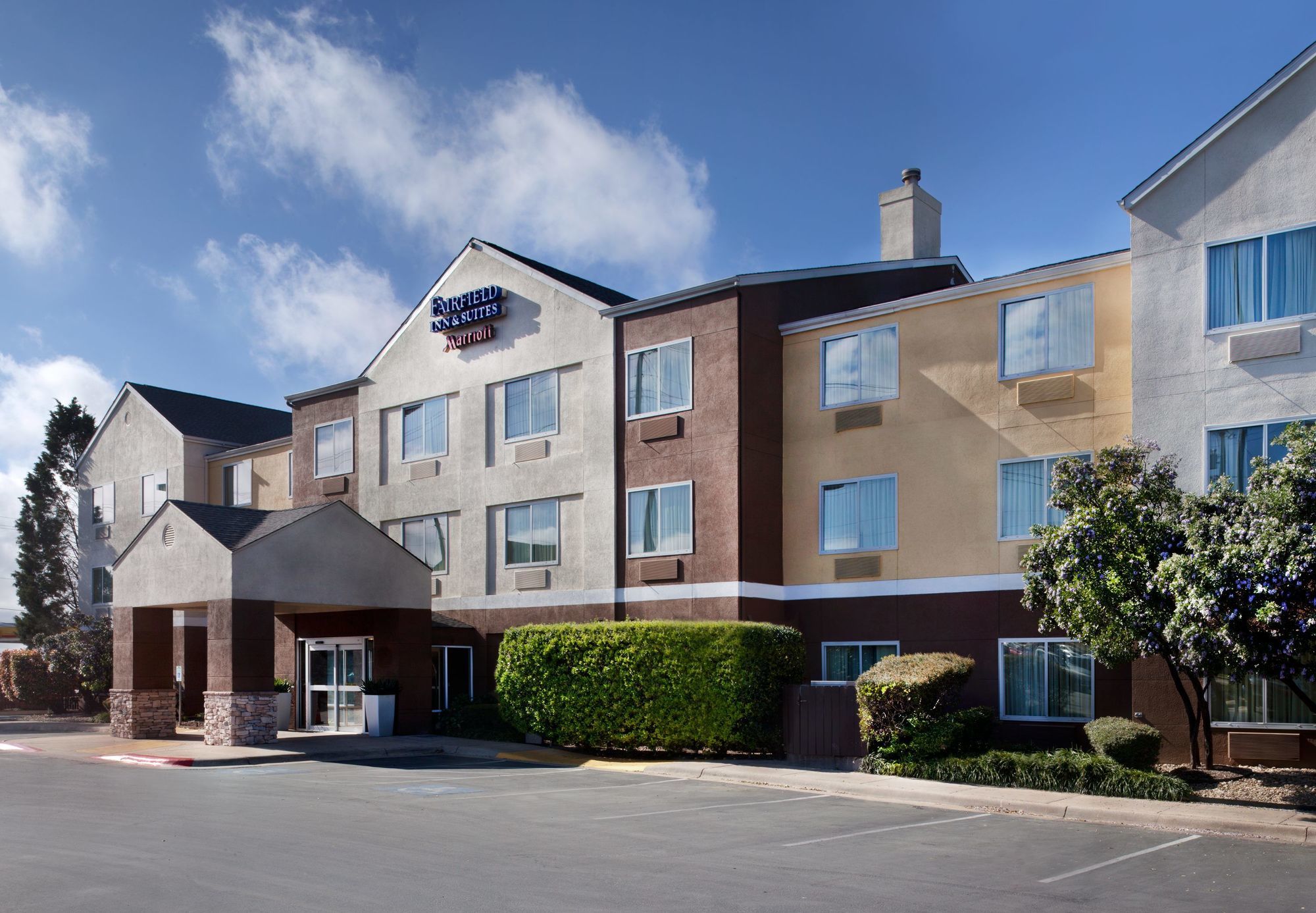 Fairfield Inn & Suites Austin University Area Екстер'єр фото